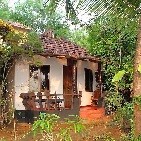 Отель Big Banana Island Retreat North Paravur Экстерьер фото